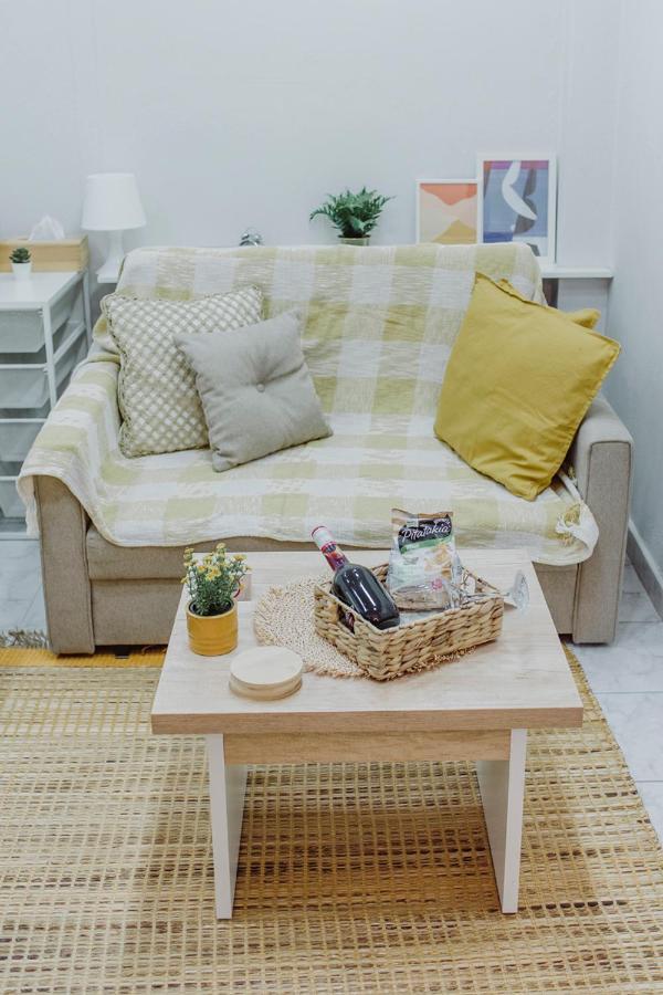 Mellow Yellow Komotini Esterno foto